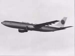 EGYPT AIR AIRBUS A300 VINTAGE ORIGINAL MANUFACTURERS PHOTO 1977 031604-06 - Picture 1 of 2