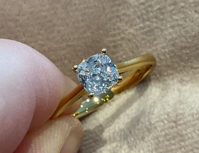 1.0 Carat Lab Created Diamond Cushion Cut Engagement Ring Gold Plated 925 M - Image 1 of 4