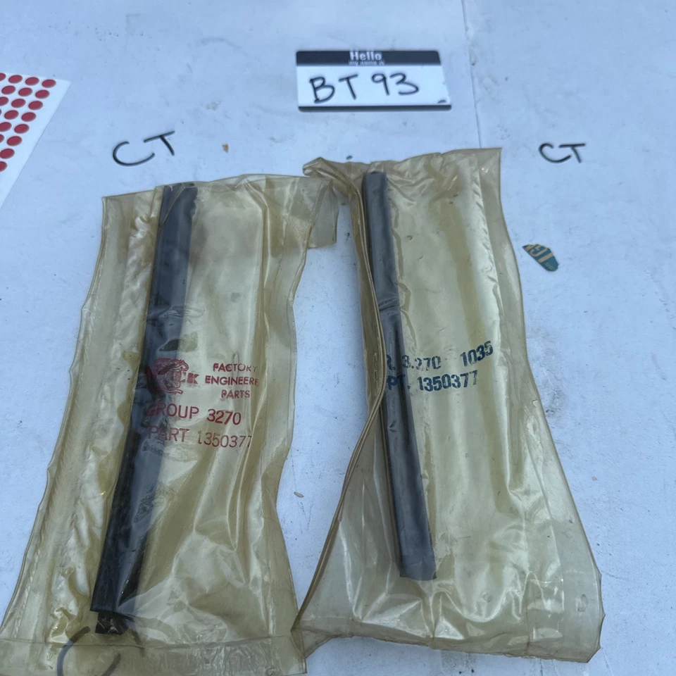 Buick V6 1962 1963 nuevo en stock colector de admisión junta sellos par GM # 1350377 Foto 1 de 1