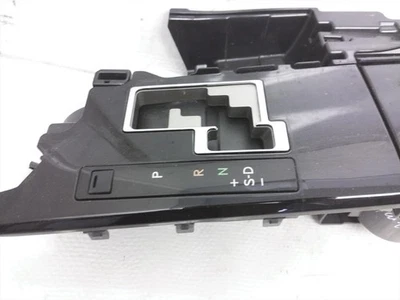 Bisel de cambio Lexus Es300h 2013-2018 con portavasos 84781-33030-C0 sin navegación Foto 1 de 4