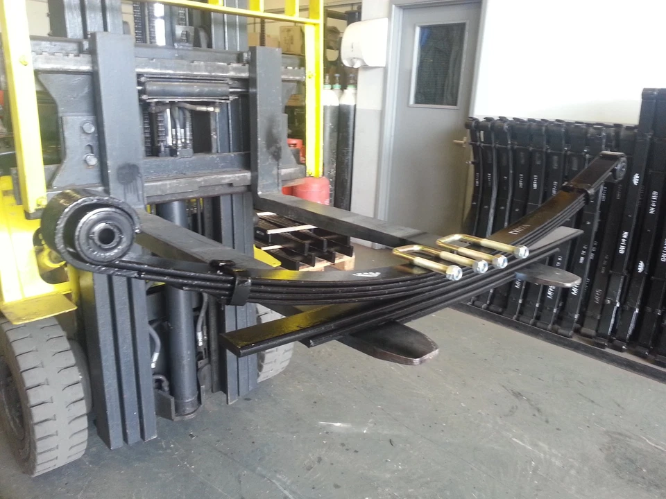 NEW IVECO DAILY 35C TWIN WHEEL 4+2 REAR LEAF SPRING *FREE U BOLTS AND P&P* - Image 1 of 1