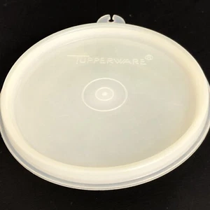 Tupperware Vintage White Small Storage Container With Airtight Lid 154-4 - Picture 1 of 6