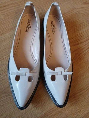 Zapato MARC JACOBS The Mouse Punta Piel de becerro Cuero Plano Talla 8 Usado en Excelente Condición Foto 1 de 4