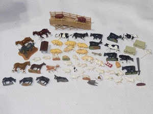 HO 1/87 SCALE LOT Tiere Kühe Ziegen SCHWEINE Pferde FÜR ZUG Bauernhof LAYOUT DIORAMA - Bild 1 von 5