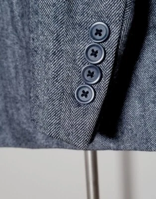 Clu Room 48L Herringbone Wool Silk Cashmere Gray Tweed Blazer Sport Coat jacket - Image 1 of 4