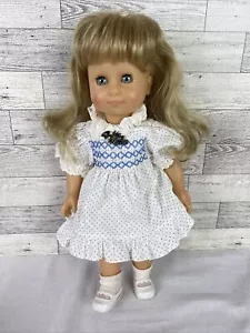 Abito vintage modello bambola GOTZ bambola vinile POSABILE 15"" biondo occhi blu smocked - Foto 1 di 12