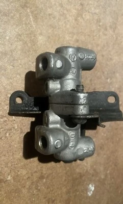 Válvula dosificadora de frenos Acura Integra 4040 1990-1993, ef9, crx, eg6, dc2, ek9, em1. Foto 1 de 3