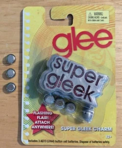 NEW Glee Super Gleek Charm~Flashing Flair~Keyring Chain Mattel 2010 W/Batteries - Picture 1 of 3