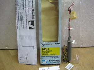 Viessmann 4500  Signal  mit der  OVP Spur H0 - Bild 1 von 1