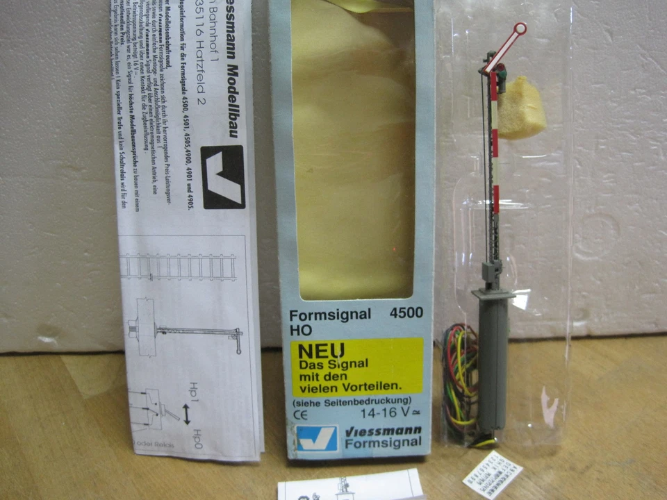 Viessmann 4500  Signal  mit der  OVP Spur H0 - Bild 1 von 1