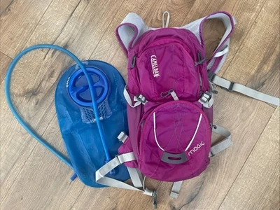 Mochila feminina CamelBak Magic roxa hidratação bexiga corrida caminhadas - Imagem 1 de 4