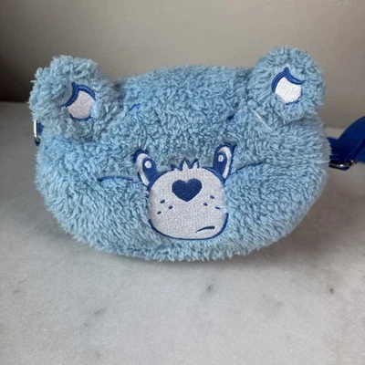 Bolso Bandolera Loungefly Cloudco Care Bears Oso Gruñón Azul Felpa Juegos con disfraces Foto 1 de 4
