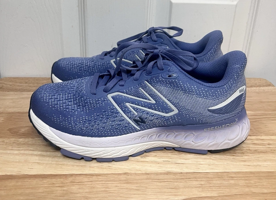 New Balance 880 Women's Running Shoes Sneakers Size 7 Blue - Image 1 of 4
