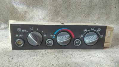 Control de temperatura climático con aire acondicionado para camioneta Chevrolet 96-00 K103181093 Foto 1 de 4
