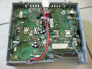 Unité de sonorisation Icom IC-910H complète dans le châssis - fonctionne mais sortie un peu faible - Photo 1 sur 5