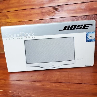 Bose Sound Dock Portable Digital Music System White Defective Non Working - Image 1 of 4