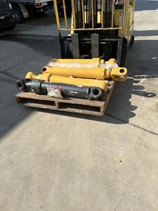 John Deere Hitachi cylinder actuating rams p/n AH152676 crawler dozer 750ij 850 - Picture 1 of 22