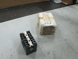 GE Industrial Relay P/N CR120C2222AA Coil: 120 VAC 2-N/C 2-N/O (NIB) - Picture 1 of 1