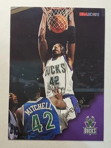 1996-97 Hoops #87 Vin Baker ~ Milwaukee Bucks - Picture 1 of 2
