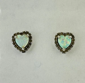 Pendientes de corazón vintage de plata de ley 925 con incrustaciones de ópalo con piedras de circonita cúbica - 2,26 g - Imagen 1 de 4