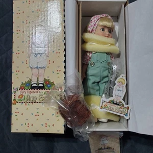 Mary Engelbreit 10" Gardening With Grandpa by Robert Tonner NRFB MIB Ann Estelle - Picture 1 of 16