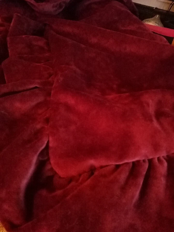 Velvet Pillow Covers ,Ethan Allen,20x20 Burgundy Ruffle Edge - Image 1 of 4