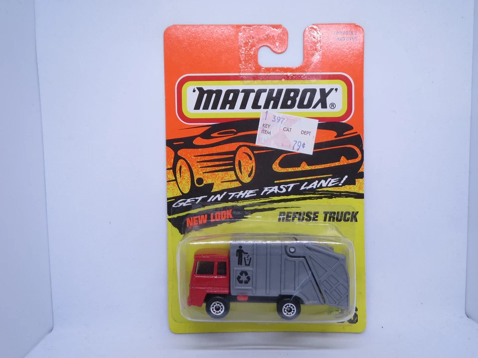 Matchbox REFUSE TRUCK 1996 red & grey Recycle #36/75 Superfast Vintage US Card - Image 1 of 4