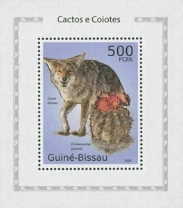 Cactus and Coyotes Canis Echinocactus Mini Sov. Sheet MNH - Picture 1 of 2