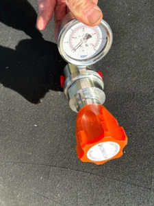 LOWFLOW JRH Series Very High Pressure / Low Flow Pressure Regulator JR-025-6L - Picture 1 of 5