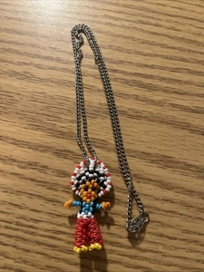 Vintage Saatperlen Halskette Indianer Häuptling Kachina Puppe Handarbeit - Bild 1 von 3