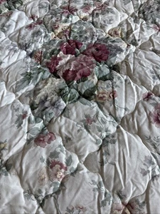VINTAGE DOUBLE BEDSPREAD Blanket Throw Frilly Quilted Cottage Core - Picture 1 of 15