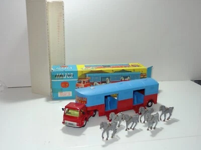 Corgi 1130 CHIPPERFIELDS CIRCUS BEDFORD TK PFERDETRANSPORTER (382) - Bild 1 von 4