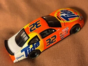 Ricky Craven #32 Tide Ford Taurus 1/64 Diecast NASCAR Racing Collectibles Editio - Picture 1 of 24