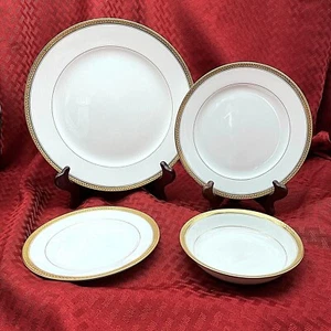 NORITAKE WASHINGTON DINNERWARE - 4 PIECE PLACE SETTING - Picture 1 of 3