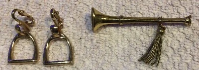 Disfraz de cuerno y borla de caza de zorro dorado y estribo clip en pendientes Foto 1 de 4