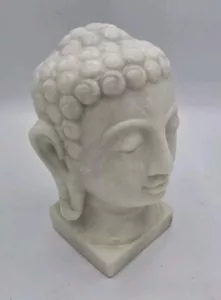Testa di Buddha in pietra marmo bianco intagliata a mano 6" vintage leggi bene riparazione - Foto 1 di 10