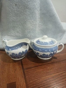 Ridgeway Staffordshire Keramik, Lawley England blaue Weidencreme und Zucker - Bild 1 von 2