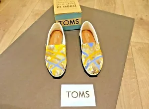 Toms Classic Women's By Donatti Canvas Size US 7 New!!! - Picture 1 of 8
