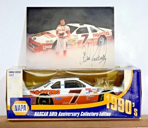 1998 Action Napa Alan Kulwicki #7 Hooters NASCAR 1/24 Ford + 1992 Autograph Card - Picture 1 of 19