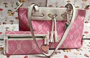 AUTHENTIC VINTAGE DOONEY&BOURKE PINK CANVAS AND WHITE LEATHER PLUS WALLET - Picture 1 of 23