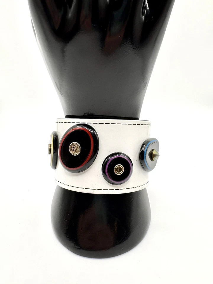 Pulsera Brazalete Declaración Plástico Negro Blanco Cubista Geométrico 3D Modernista Foto 1 de 4