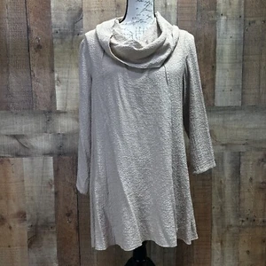 Ali Miles Beige Tunic Top Blouse M Lagenlook Textured Cowl Neck Exposed Seams - Picture 1 of 8