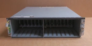 Baie de baies d'entraînement Fujitsu E300DE1U 15 x 3,5 pouces CA06794-B132 + 2x PBC + 2x bloc d'alimentation - Photo 1/4