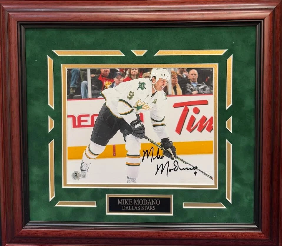 Mike Modano Autographed Hand Signed Custom Framed 8x10 Stars Photo - Beckett - Image 1 of 1