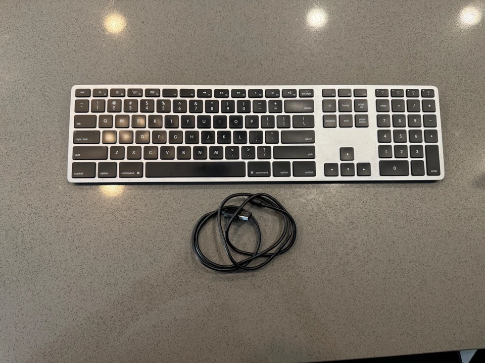 MATIAS Backlit Wireless Aluminum Keyboard - Silver/Black FK418BTLSB - Image 1 of 4
