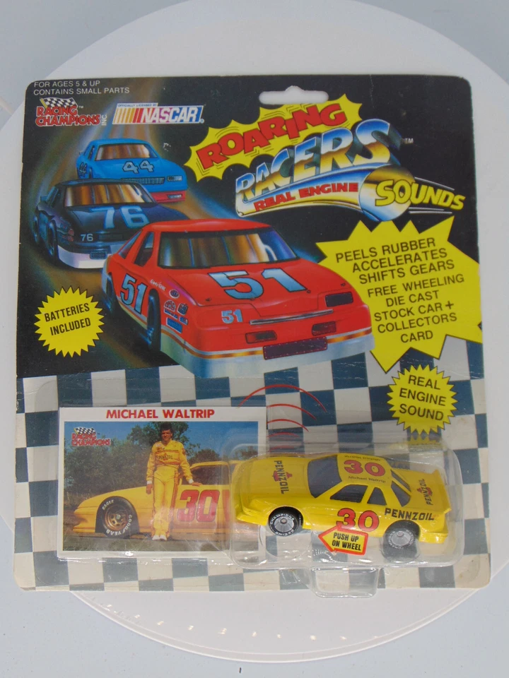 ГОНОЧНЫЕ ЧЕМПИОНЫ 1990 MICHAEL WALTRIP #30 ПОНТИАК PENNZOIL РЕВУЩИЙ NASCAR 1:60 - Изображение 1 из 1
