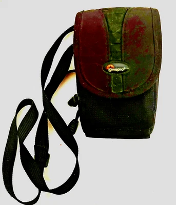 Lowepro Camera Bag Pouch Small Compact Black  Adjustable Strap  - Image 1 of 4