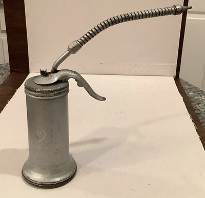 Águila Nº Bomba de dedo 33F engrasador lata de aceite eje flexible 6 OZ vintage EE. UU. Foto 1 de 4