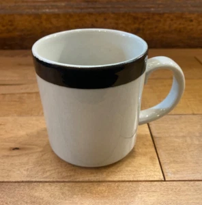 Vintage Arabia Finland Karelia Tasse MCM Elfenbein & Marineblau 3,5 Zoll - Bild 1 von 5