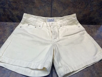 Pantalones cortos de mezclilla Guess de colección para mujer talla 28 100 % algodón tiro alto amarillo claro Foto 1 de 4